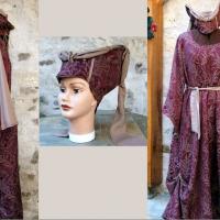 Ensemble médiévale robe et chapeau.