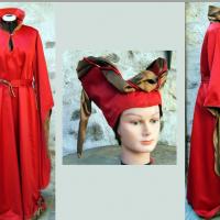 Robe et coiffe médiévale